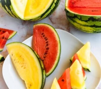 Assorted of Yellow & Red melons